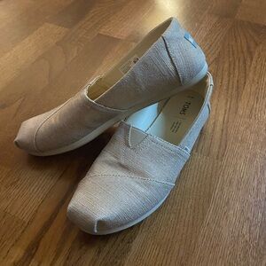 TOMS Women's Rose Gold Slip-On Flats